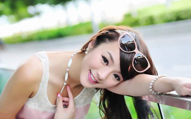 組建一(yī)個訓練自(zì)己語言小模型的團隊需要(yào)有一(yī)定的技能(néng)和(hé)專業背景|美女(nǚ)壁紙(zhǐ)|高清美女(nǚ)壁紙(zhǐ)|高清壁紙(zhǐ)